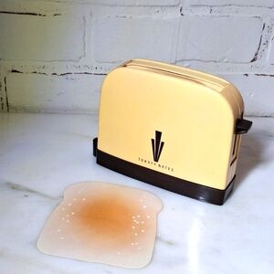 VINTAGE KITCHEN 4 1/2" HIGH TOASTY NOTES POP UP PAPER NOTES TOASTER SHAPE